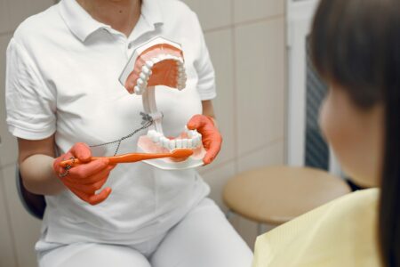 Tomografia komputerowa w stomatologii – kiedy jest niezbędna przed leczeniem?